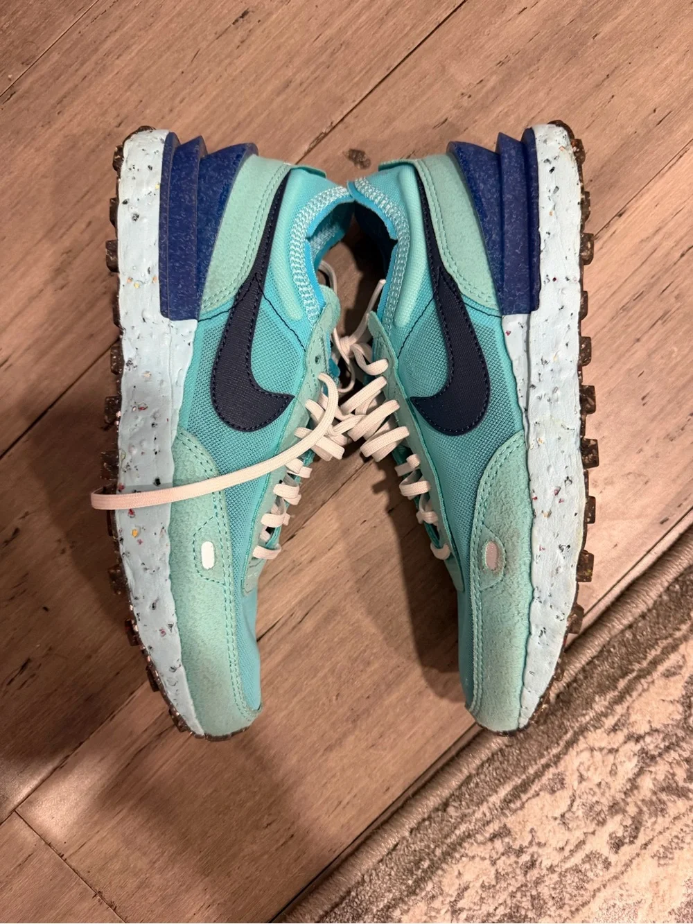 Nike Aqua Teal Runner with White Laces and Lime Insole